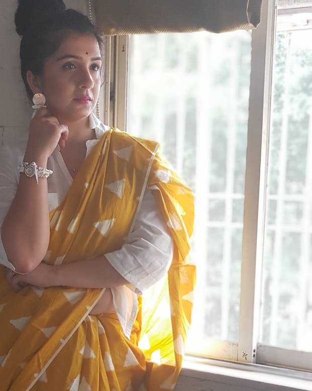 ए दिले नादान।
#sarilove #snehalataVasaikar #Nvaratrifestival #mood #Yellowcolour #creativelook