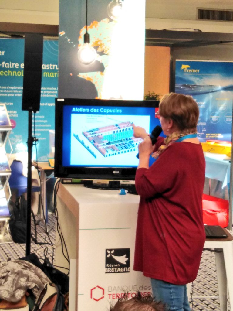 CampusMer's tweet photo. 🌊[#SeaTech2018] Venez assister à la présentation du Pôle des excellences maritime par @CelineLiret | #Brest #CMM https://t.co/8bLwSF8oYz