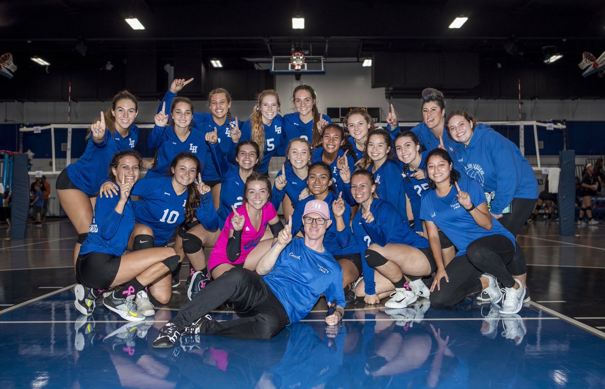 luna_ink_photo's tweet photo. Congratulations to @lahabravball on winning league tonight with a impressive six game winning streak without dropping a single set.. simply amazing.. that was an incredible with out having a real home game until the last game of the season.. @LaHabraHS @ocvarsity https://t.co/ozl2BhfOq2