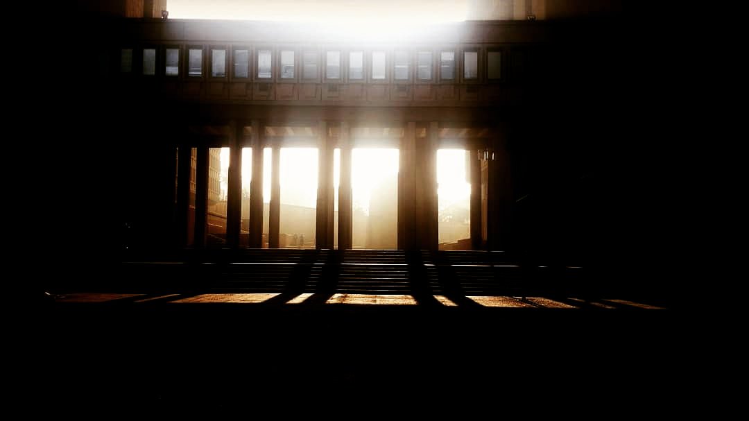 BuntuBizaMgojo's tweet photo. As a former mayor,I know that local government must have control over land decisions_Elton Gallegly
#lighting 
#contrast 
#municipality 
#creativeshub 
#shadowhunters
#snapshotsdaily📸 
#iphotographydesigns https://t.co/OFTtqEQsSv