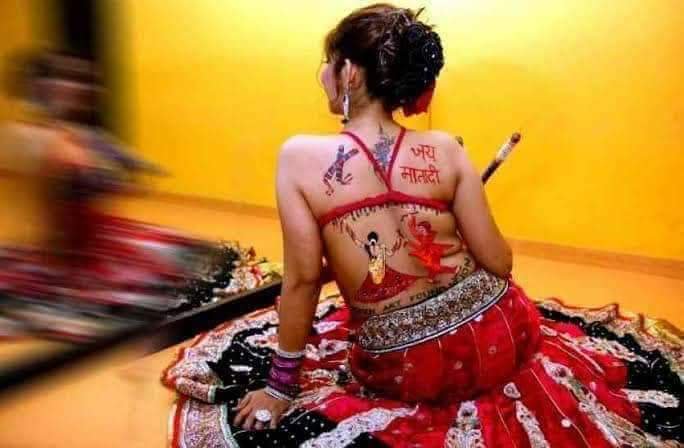 पहले त्योहार के नाम पर फूहड़ता करेंगी बाद में 
#MeeToo Campaign चलाएंगी।
#शर्मनाक

इससे बुरा कुछ नहीं हो सकता
शर्म आनी चाहिए..😡😡