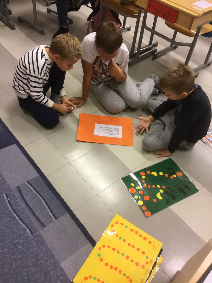 katarinaskolan's tweet photo. Projektveckorna i åk 1 och 4 har utmynnat i egna sällskapsspel om Hans och Greta, utöver dramatiseringar. https://t.co/qtnMOJDA0v