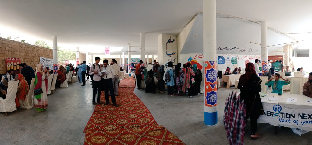 Ansha_Azmeer's tweet photo. Students interacting with the organization at Internship fair!! #CareerSmart @UNDPINGO @salonetitihawa @JeffBrez @UNYouthEnvoy https://t.co/bDvTkIM2a8