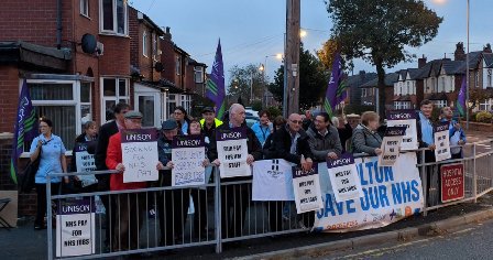 NorthWestUNISON's tweet photo. Strong early morning picket lines in Bolton.  Hospital workers determined to secure the NHS pay rates they were promised and deserve.  @ifmbolton @boltonnhsft #nhspay4ifm https://t.co/dkn3U7Mwpc