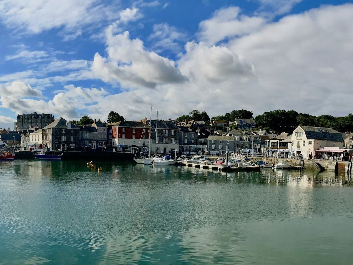 MarthasOrchard's tweet image. Beautiful #Padstow in #NorthCornwall has a wonderful array of shops and places to dine. Download a copy of our #freemap to show the easiest way to reach it by car or walking along the beautiful #SouthWestCoastPath &amp;gt;&amp;gt;&amp;gt; marthasorchard.co.uk/explore/activi…