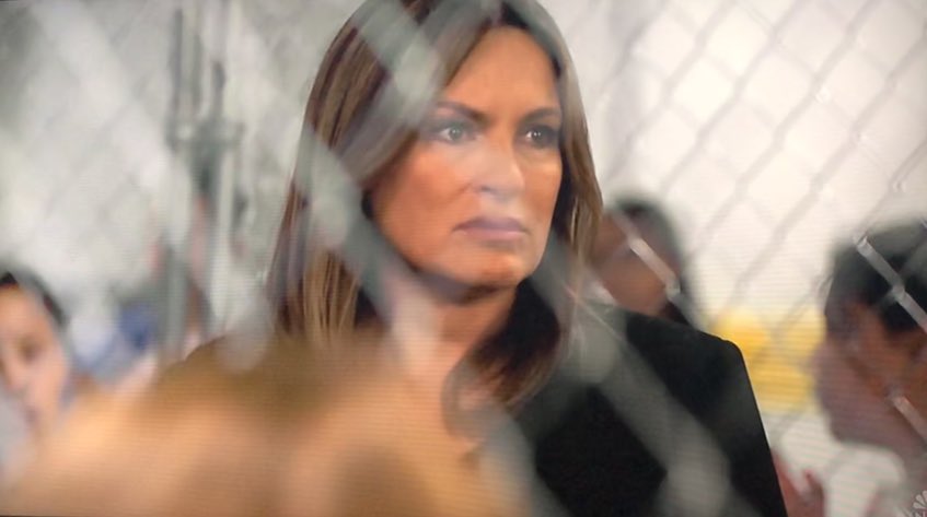 imwideawake30's tweet photo. Heartbreaking ending to such a powerful episode. 💔💔 #ZeroTolerance
#SVUWithoutBorders https://t.co/cn3YrDza6o