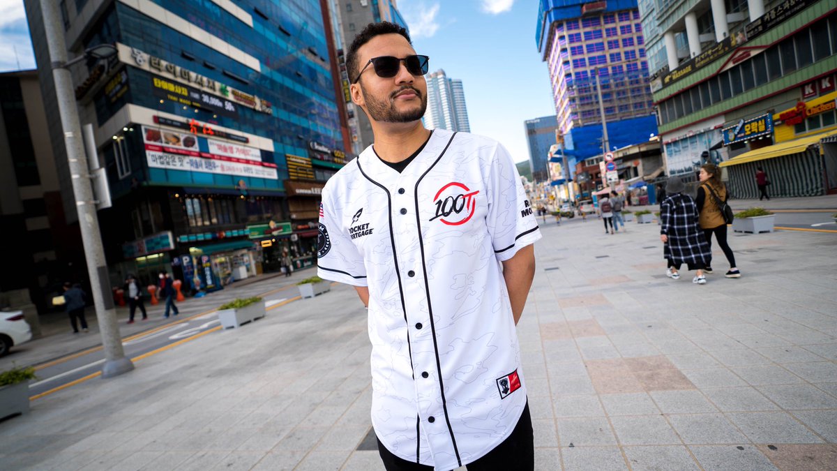 100 thieves white jersey