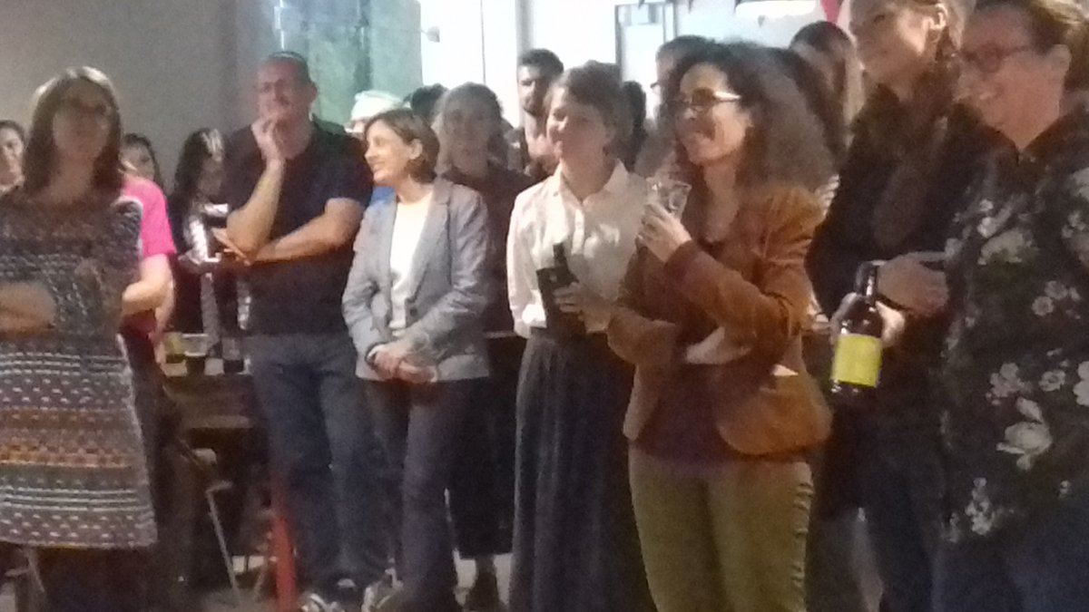 LBWFinBusiness's tweet photo. Lovely people, local beer and great entertainment at #SwitchboardStudios launch last night. https://t.co/v7IkyQcoBj