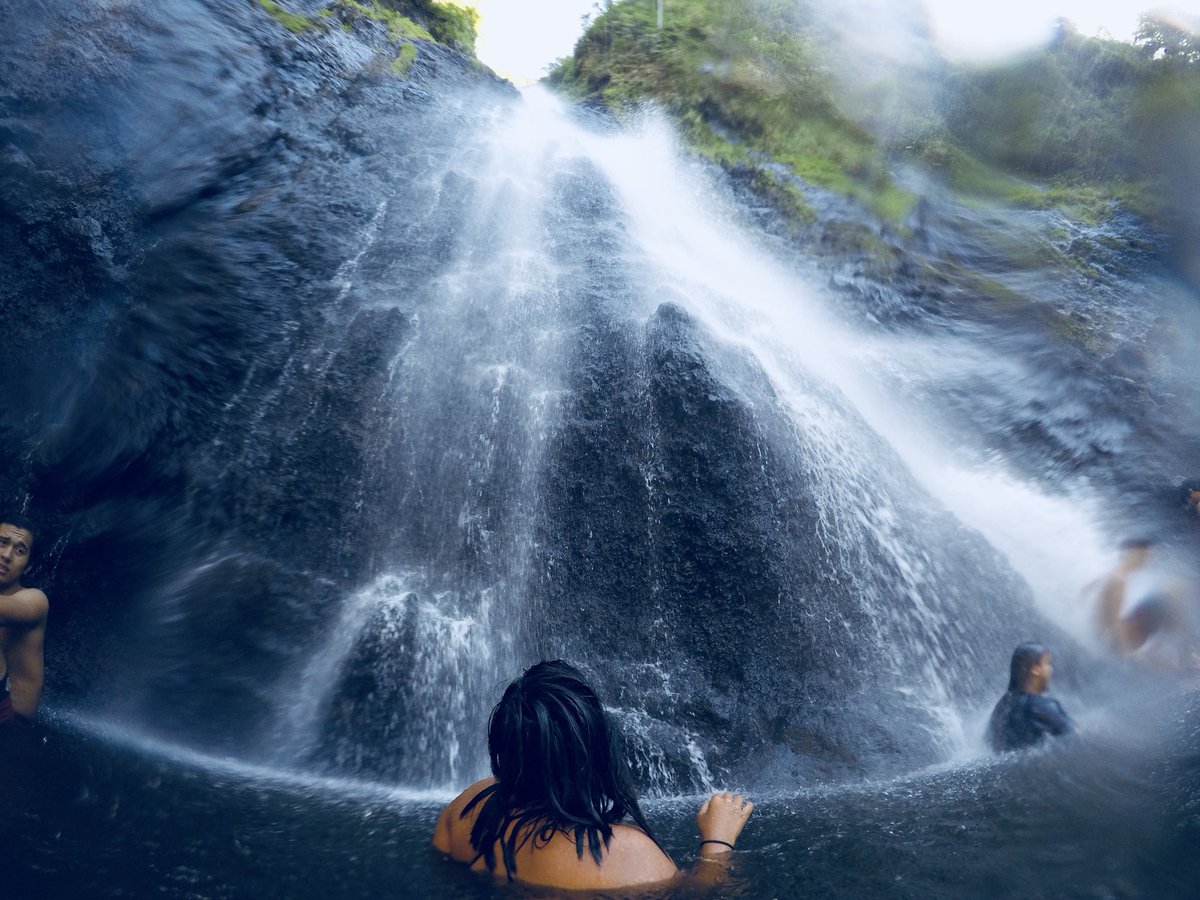 Ke_kua's tweet photo. Tell me I don’t looook cute 💫💙 #wailele #tahiti https://t.co/ZyrJ39RBsf