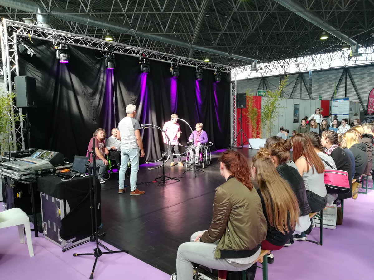 AEIM_Adapei54's tweet photo. La Maison d'Accueil Lucien Gillet a eu l'occasion de présenter deux de ses musiciens lors du @SalonAutonomic. Nathalie et Françoise ont pu faire une démonstration de leur savoir-faire devant un public médusé et intéressé. 
Joli moment de valorisation et belle expérience ! https://t.co/OU84vMHZkG