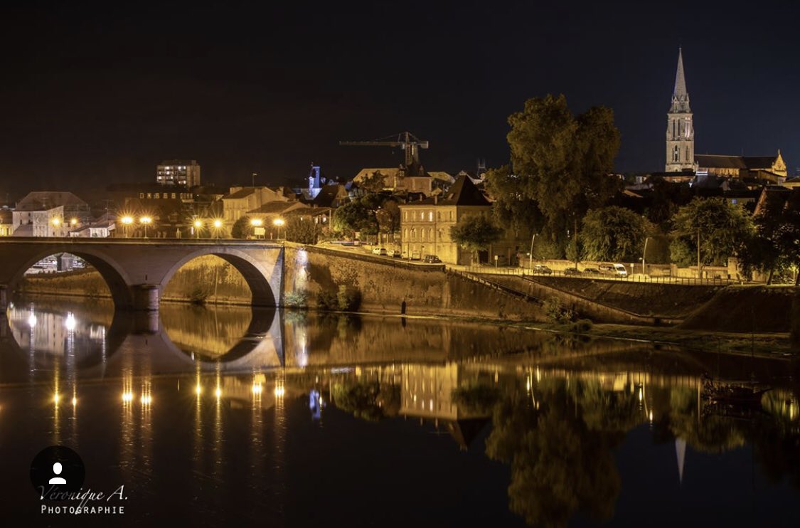 Bonne nuit à vous mes vrais wawatikais 🇨🇲💪🙏 Je suis sur Instagram sous  le nom @aclem_wawa_officiel. Installez l'application pour vous abonner à  mes photos et vidéos. https://www.instagram.com/invites/contact/?i\u003d1hc7fg2uzblhq\u0026utm_content\u003d1cxg3oa  ..., image size:1125x742