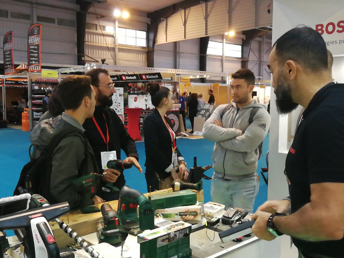 DefoursC's tweet photo. Rencontre de pros.
#edbsommet https://t.co/BeDM3vL0rf