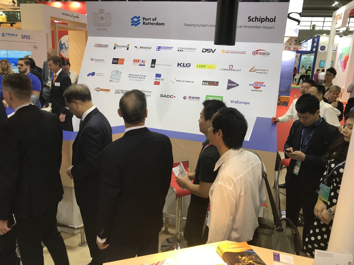 BioLinX (@biolinxproject) on Twitter photo Het Holland Paviljoen waaraan REWIN deelneemt op de CILF2018 in Shenzhen wordt druk bezocht. We zijn er samen met o.a. <a href="/PortOfRotterdam/">Port of Rotterdam Authority</a>, <a href="/jandeRijk/">jan de Rijk</a> en <a href="/NDL_NL/">NDL/HIDC - Nederland Distributieland</a>. In de rij voor logistiek en vestigingsmogelijkheden van #West-Brabant? Het Holland Paviljoen waaraan REWIN deelneemt op de CILF2018 in Shenzhen wordt druk bezocht. We zijn er samen met o.a. <a href="/PortOfRotterdam/">Port of Rotterdam Authority</a>, <a href="/jandeRijk/">jan de Rijk</a> en <a href="/NDL_NL/">NDL/HIDC - Nederland Distributieland</a>. In de rij voor logistiek en vestigingsmogelijkheden van #West-Brabant?