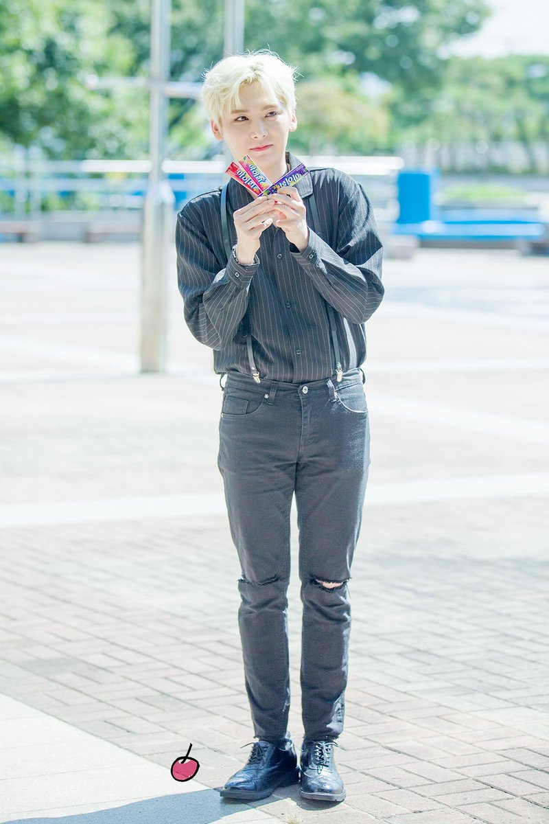 B_Fruit_Family's tweet photo. 180831 일일 팬매니저 이벤트

#빅플로 #BIGFLO #거꾸로 #emphasize
#성민 #오성민 #체리성민 #SUNGMIN
@BIGFLO_SUNGMIN https://t.co/k7N6R6RBEX