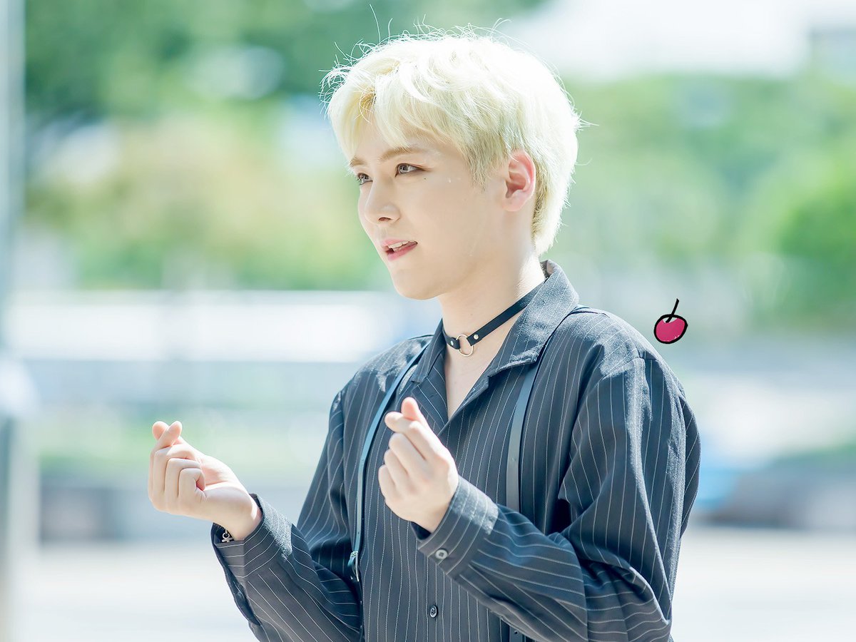 B_Fruit_Family's tweet photo. 180831 일일 팬매니저 이벤트

#빅플로 #BIGFLO #거꾸로 #emphasize
#성민 #오성민 #체리성민 #SUNGMIN
@BIGFLO_SUNGMIN https://t.co/6rjli7oWiN