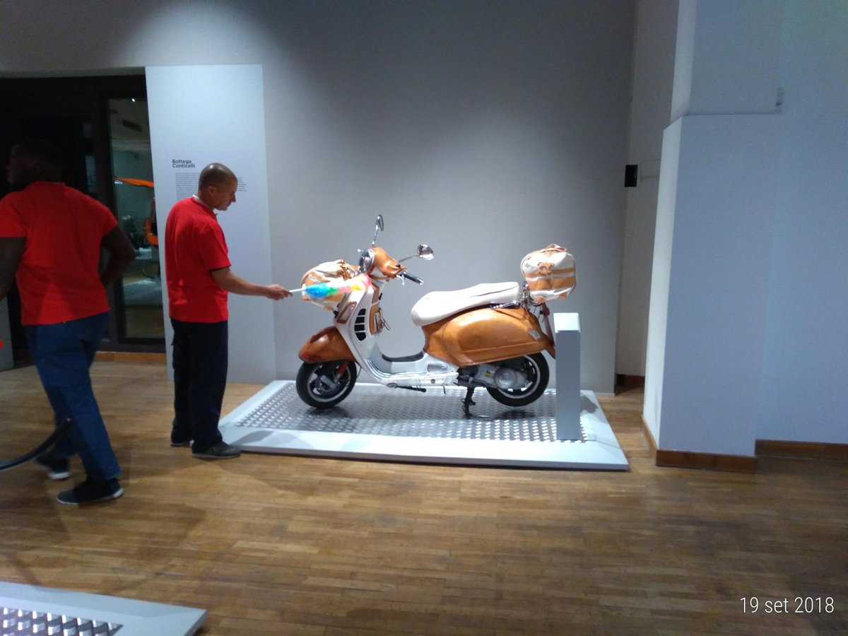 CPSFacility's tweet photo. Dalla mostra #HomoFaber2018 di #Venezia, la grande mostra dell'alto artigianato conclusa a settembre. Un successo fantastico in cui abbiamo messo lo zampino! Ecco: quando parliamo di expertise nelle #pulizie... intendiamo questo! #BestMasterArtisans #Craftsmanship #Design https://t.co/vuFSUChOz5