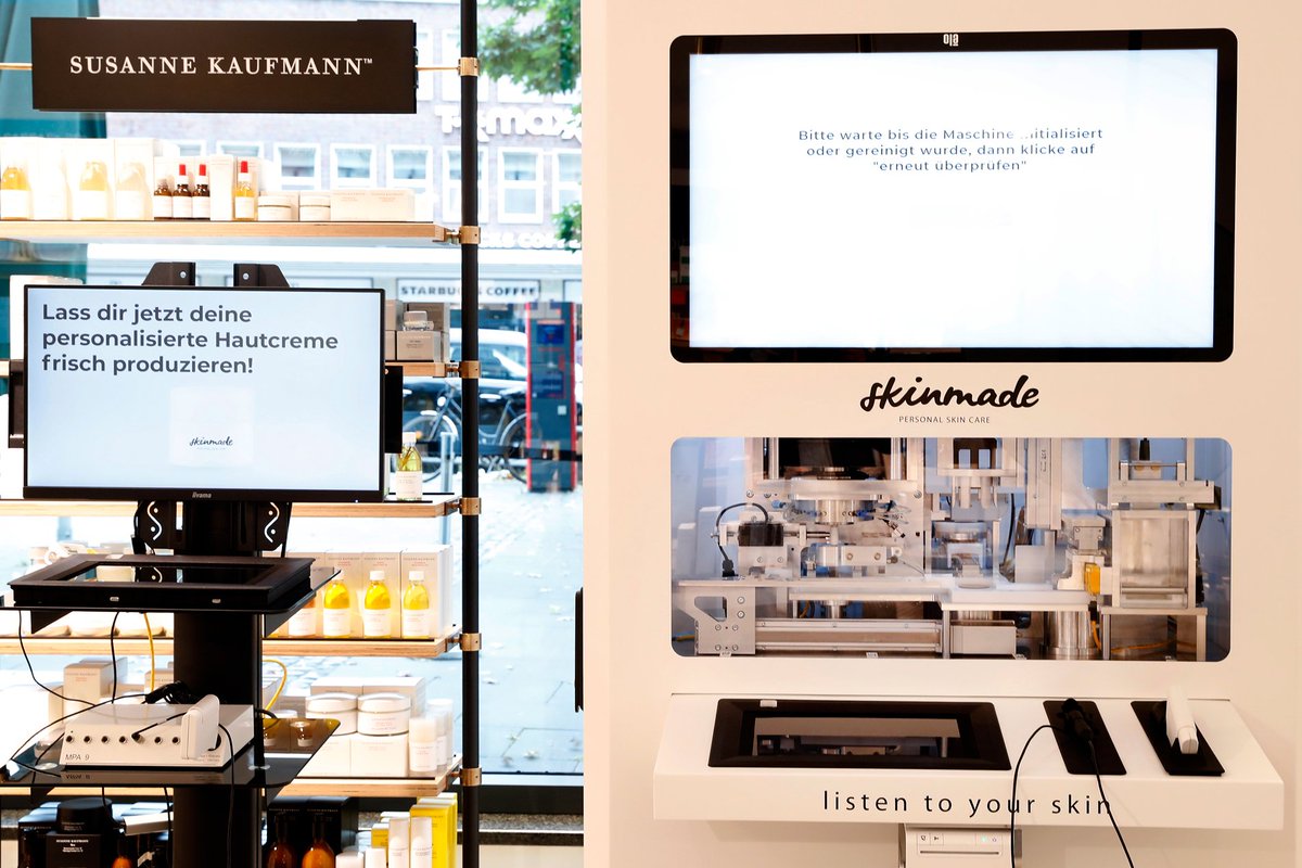 TMuellerDouglas's tweet photo. Die Zukunft der Schönheit beginnt bei #Douglas – mit #Skinmade, dem innovativen, #KI basierten Creme-Automaten, entwickelt vom @Fraunhofer_IPA und #Dermatest. Exklusiv bei #DouglasPRO und auf der Frankfurter Zeil produziert er in 10 Minuten individualisierte Pflegeprodukte. https://t.co/yLRQb2ike7