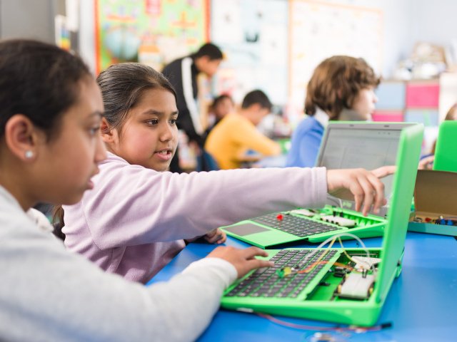 GetPiTop's tweet photo. “65 per cent of children entering primary school today will end up working in roles that don’t yet exist. Yet education is increasingly an expensive choice with uncertain outcomes.”
'Will you survive the 4th Industrial Revolution?'🤖 https://t.co/siQKzIGK9u
#4IR #education https://t.co/VvdZ78CaPM