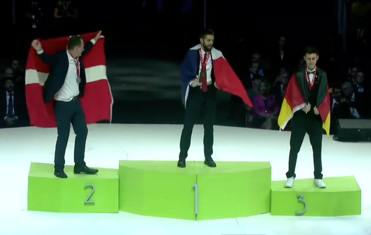 vimeo.com/294521442  Oplev på 45 sekunder den fantastiske stemning, da Danmarks unge faglærte høstede medaljer ved EuroSkills. #uddpol; #faglært; #eud;