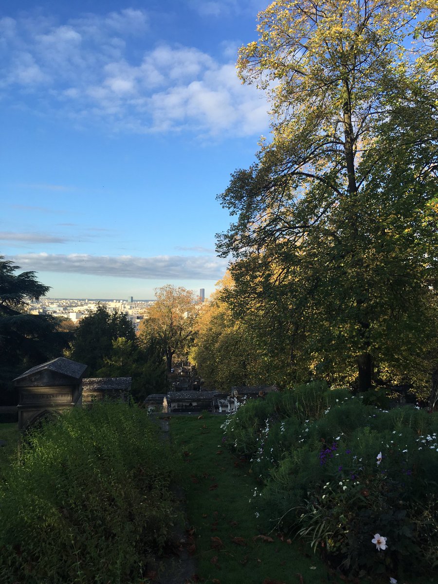 francoisbyrski's tweet photo. Petite halte ce matin en allant au bureau ! #marche #natureintramuros #parisisbeautiful https://t.co/cwTbZKHkch