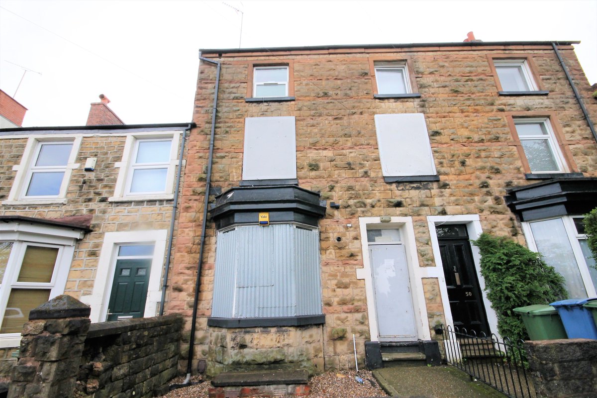 Locationnotts's tweet image. For Sale-

Woodhouse Road, Mansfield NG18 2BA £140,000

***IDEAL INVESTMENT PROPERTY...GENEROUS ACCOMMODATION...NO UPWARD CHAIN***

For the full property address please click the link below- 
locationestateagency.co.uk/property-detai……
#location #houseforsale #Fivebedroom #mansfield #investment