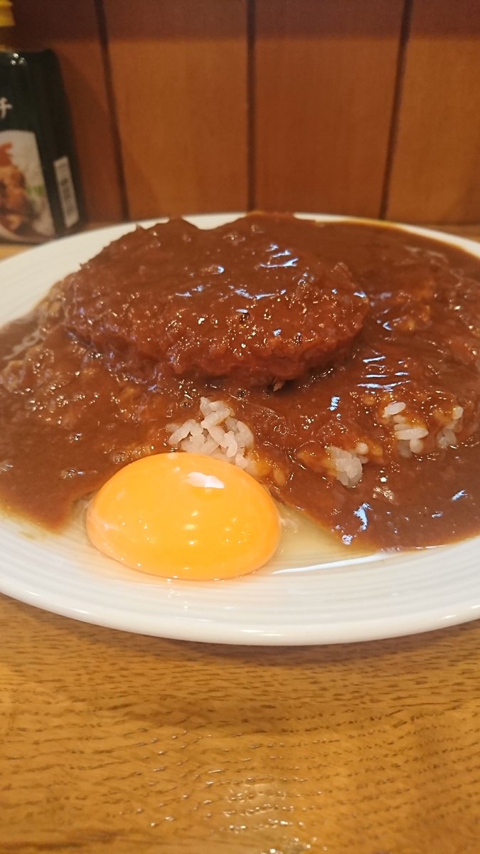 海坊主 V Twitter もぐもぐtime 品川港南口近くのカレーキラリで ポークカレーに海老カツ 生卵を もぐもぐtime おひるごはん 品川グルメ 品川駅港南口 キラリ カレーライス ライスカレー