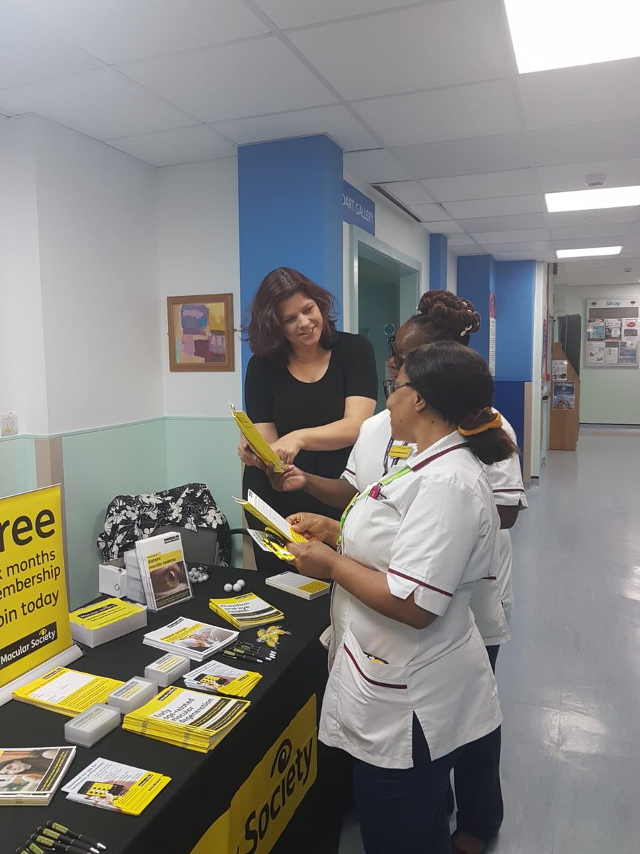 MacularSociety's tweet image. We’re @Moorfields today raising awareness of the support we offer to people with macular disease, the biggest cause of sight loss in the UK #WorldSightDay2018 #WorldSightDay