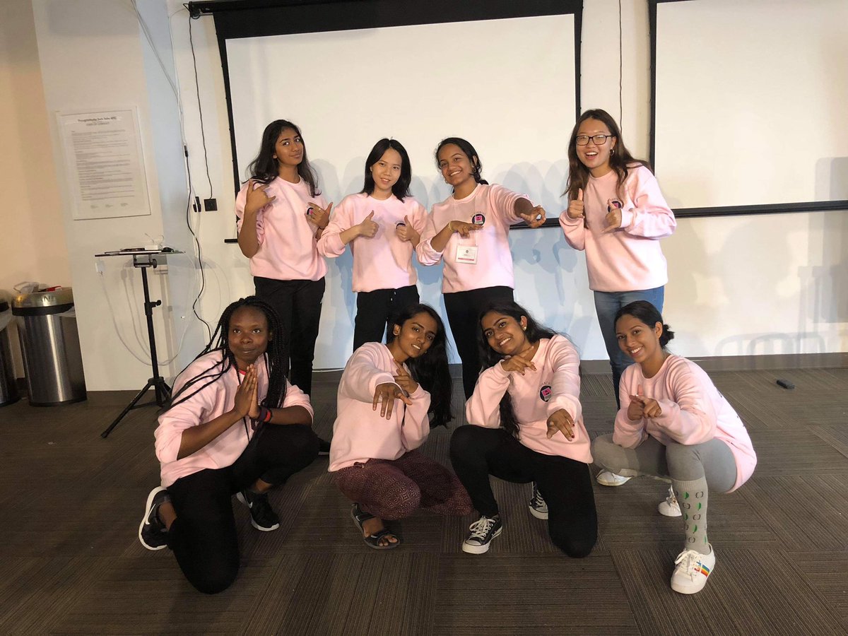 Here at Girls Make Apps, #InternationalDayoftheGirl is every day 👩🏽‍💻👩🏿‍💻👩🏼‍💻👊🏽 here’s a little #tbt to our amazing ByteHacks organizing team post-incredible all-women hackathon
