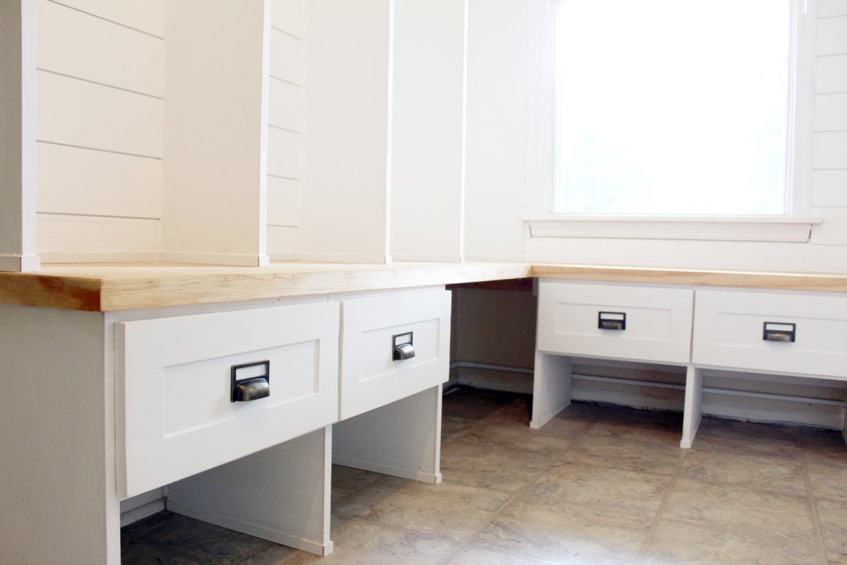 Did you know you could use milk paint on unfinished wood? And it's absolutely gorgeous! bit.ly/2NBQOPh