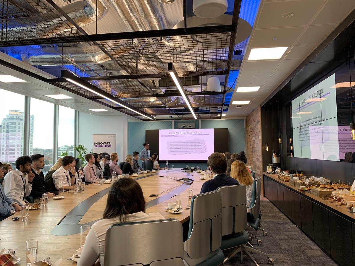 KatieLBrennan's tweet photo. And we’re off! #AccentureSolves https://t.co/n1VexImp3u