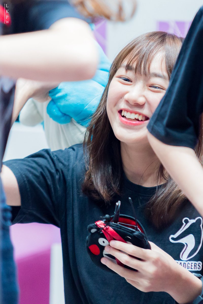 BearholdingCam's tweet photo. เห็นมะอิระแล้วหิวชิกเก้นทอดจุง 🍗🍗🍗

#MairaBNK48 #BNK48

By : Alphacon
#CanonTH #EOS6D #Sigma #SigmaThailand #Sigma70_200 F2.8 EX DG Macro HSM II https://t.co/POVP6nUwqI