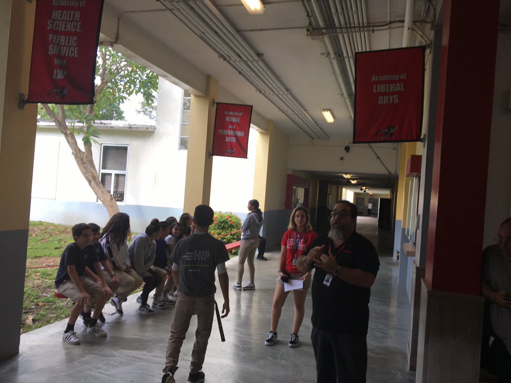 PonceExplorers's tweet photo. Our @PonceExplorers are touring @CoralGablesSHS , with special guidance from Cavaliers who were Explorers themselves just a few years ago! Thank you @CoralGablesSHS and @GablesIB ! @MDCPSCentral @MDCPS @miamimagnets #TeamingUpForExcellence #ContinuingIB #ExploreIB #Ponce https://t.co/qTy87m9cVE