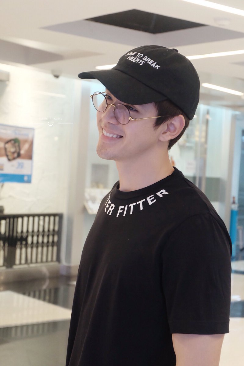 kemu_luzi's tweet photo. ความบังเอิงที่นานๆทีปีหนจะเจอ @film_tnp20  นานมากที่ไม่ได้เจอเทออ มีความคิดถึง☺️😁😆😚 #filmtnp https://t.co/AHQ8zK0DG1