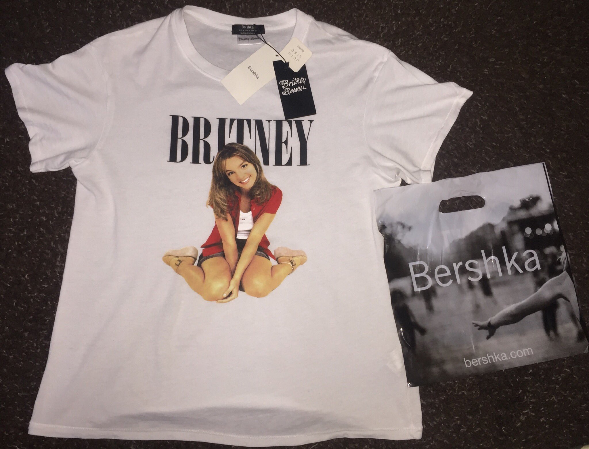 Girl Power Collector Indonesia 🇲🇨 on Twitter: "@Bershka u for us Happy as @britneyspears releasing this awesome #BritneySpears T-Shirt! https://t.co/rTLzWVW6Qi" / Twitter