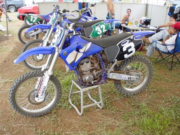 MPH_Motopartes's tweet photo. Nuestro #tbt de hoy nos vamos a 1999 en la pista Bonlac Moto Park en la copa Atlas con el Atlas Yamaha MPHRacingTeam.. En el equipo Andy Sucre, Carlos Herrera, Urbano Martínez y Fabio Pérez.
.
.
.
#tbtMPH #MotocrossPanama #MotocrossNacional #TBTMotocross https://t.co/yXh8EI8F3x