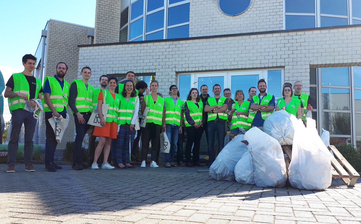 Today we organized the first edition of TOMRA Sorting Food’s Waste Walk. 
First, many thanks to all who joined us sweeping the streets of Research Park Haasrode, Leuven, Belgium. A huge thank you as well for Mooimakers and Stad Leuven for supporting this event with safety clothing, marketing materials, ...
Second, a look behind the scenes: 
Thanks a million eco-teamies! You made a change 💪 #TOMRA #LeadingTheResource