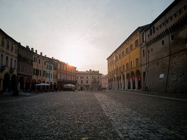 usychan's tweet photo. Buongiorno autunnale ❤️
•
•
•
•
•
•
•
•
#cesena #turismoer #ig_forlicesena #hellocesena #volgoforlicesena #volgoemiliaromagna #prettyromagna #cesenaturismo #dafareacesena #dafareinromagna #romagnamia #honor9 #photoshopexpress #morning https://t.co/esxxrForia https://t.co/3wxgtnNNrx
