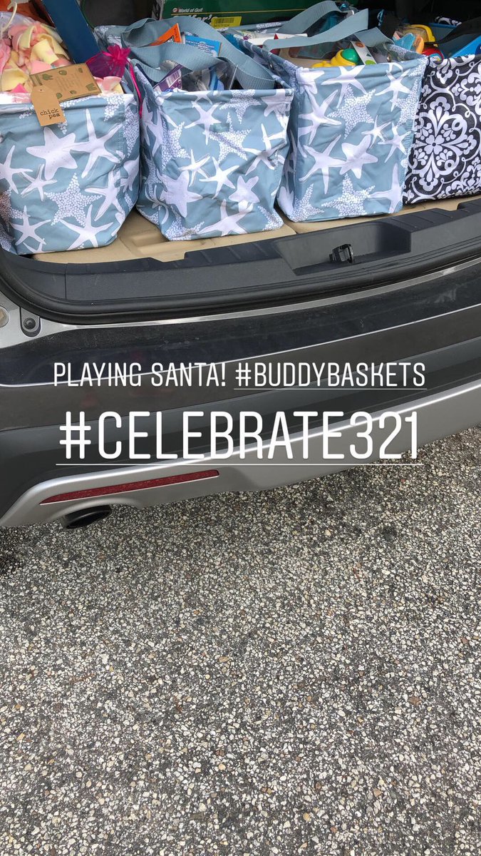 TesoriFamilyFdt's tweet photo. Busy busy!! One of our favorite things to do....deliver #buddybaskets #TFFamily #celebrate321 #downsyndromeawareness https://t.co/nhSeVGzLH7