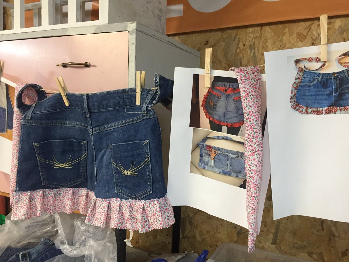 N1Clare's tweet photo. #silverliningshackney club @GroundworkLON are using the last of their #jeans stash today to make aprons and pot holders #repurposeloop #craftforacause #recycle #upcycle https://t.co/2FqZqwjp1y
