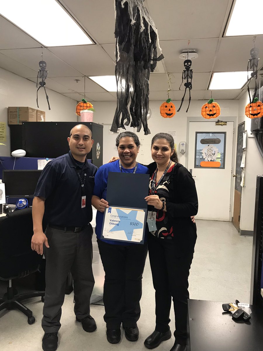 Valencia (IAH catering employee) was selected to receive $500 just for giving out a BRAVO recognition. Congratulations Valencia !!!! @weareunited #beingUnited