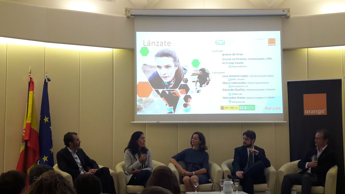 eoi's tweet photo. Participan en el debate @JAL_Ericsson María Valenzuela @sonypictures_es y los ganadores de la I Edición @DigitalyLanzate Eduardo Dueñas @Metrica6 y Mercedes Arana de @Dima_3D #lanzate https://t.co/mspiexAktG