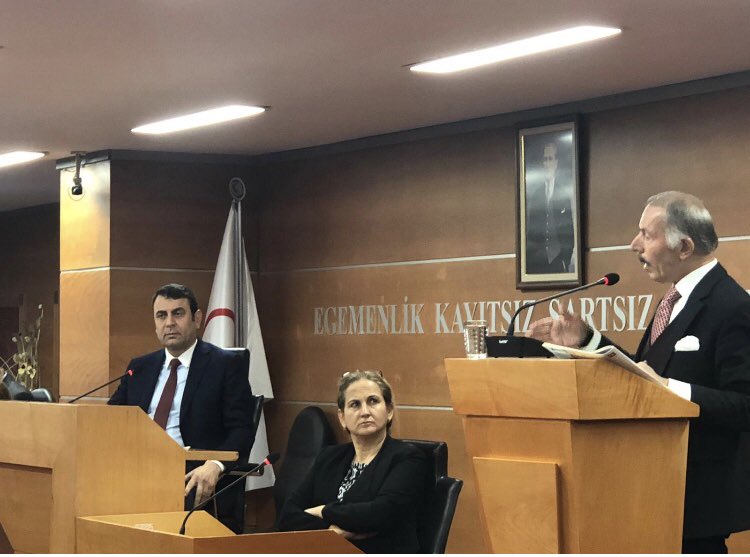 Bayrampaşa Belediyesi 2019 Mali yılı bütçesi,Performans programı ve Yatırım planı görüşmeleri Belediye Başkanımız Atila Aydıner’in konuşmalarıyla devam ediyor.