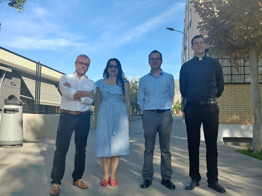 Hoy el #colegio #MaterDei #Castellón ha recibido una vista muy especial. El #MaterDei referente en #innovacióneducativa. Te lo contamos todo en nuestra web. 
materdei.es/web/el-colegio…