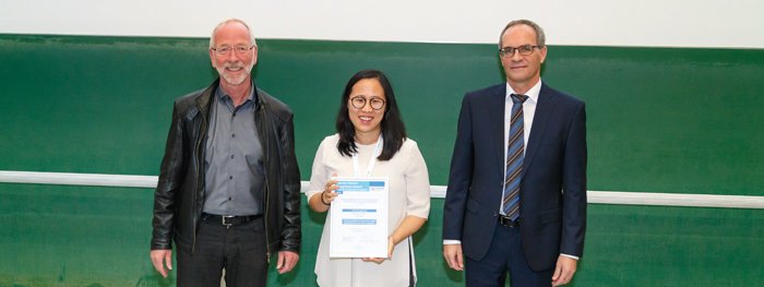VIS_VISUS's tweet photo. Congrats to Angela Yao (previously @UniBonn, now @NUSingapore) for receiving the German Pattern Recognition Award 2018 at #GCPR18 in #Stuttgart.
#ComputerVision #MachineLearning #PatternRecognition https://t.co/ktEDMdaDGq