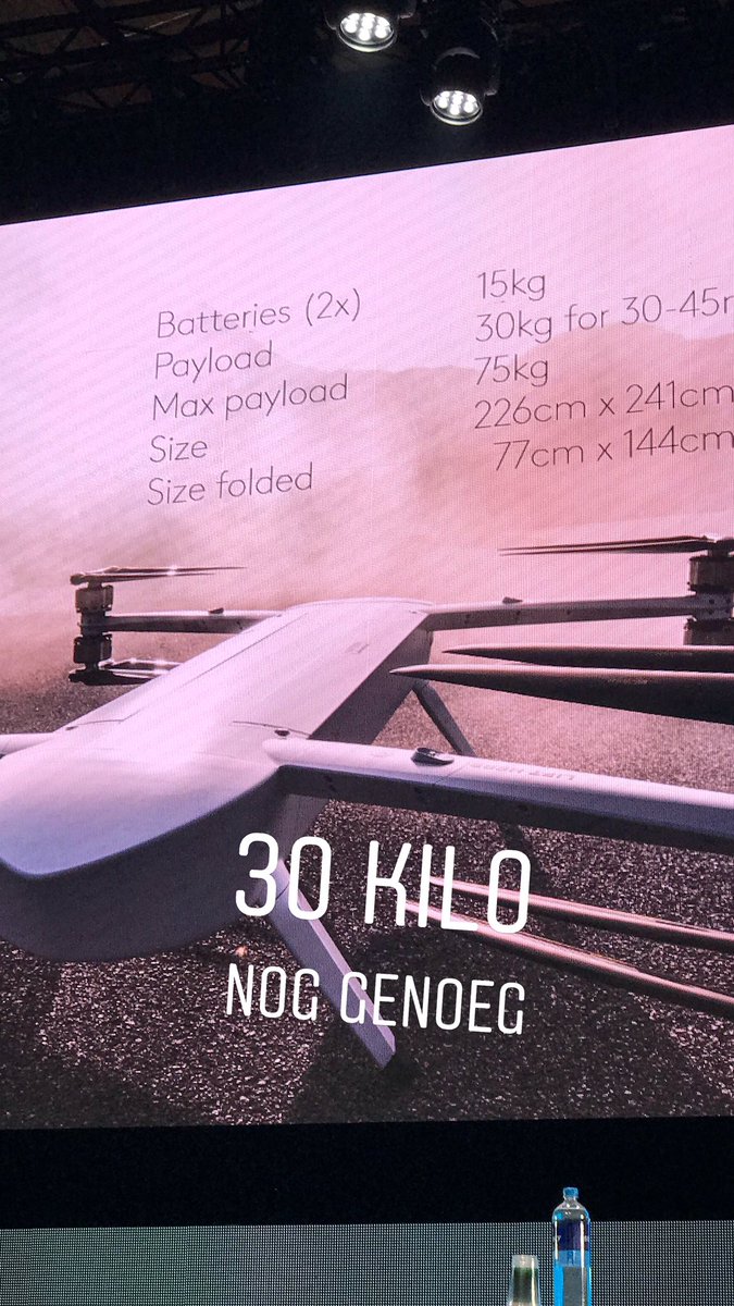 LoopbaanTV's tweet photo. Griff werkt aan een nieuwe drone die wel 250 kilo kan dragen. Zou een helikopterdiploma nodig zijn? #eDay18 https://t.co/VVS4AisYcS