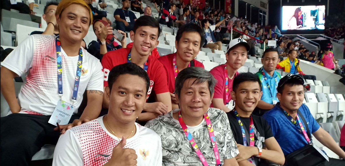 Tim Ganda Putra Dukung Langsung Pebulutangkis di Asian Para Games 2018 m.badmintonindonesia.org/app/informatio…