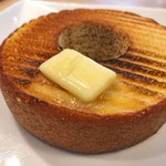 トーストじゃないよ!こんがりと美味しそうに焼けているバームクーヘン!