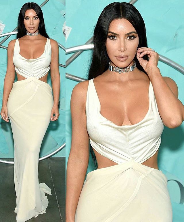 MediaGuide_NG's tweet image. #kimkardashian 💕💕 #MediaGuideStyle #style #celebrityfashion dlvr.it/Qn0FKQ IG: MediaGuideStyle
