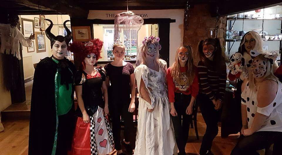 LeyArms's tweet photo. 16 days to go who's joining us for our Halloween party this year ? Saturday 27th.Theme is Hogwarts........ so let's get creative. 
Music, cocktails, best dressed, loads of fun Live music with One Sole followed by a disco 
Music from 9pm 
#halloween #cocktails #party #exeter https://t.co/vvSf8U6QRW