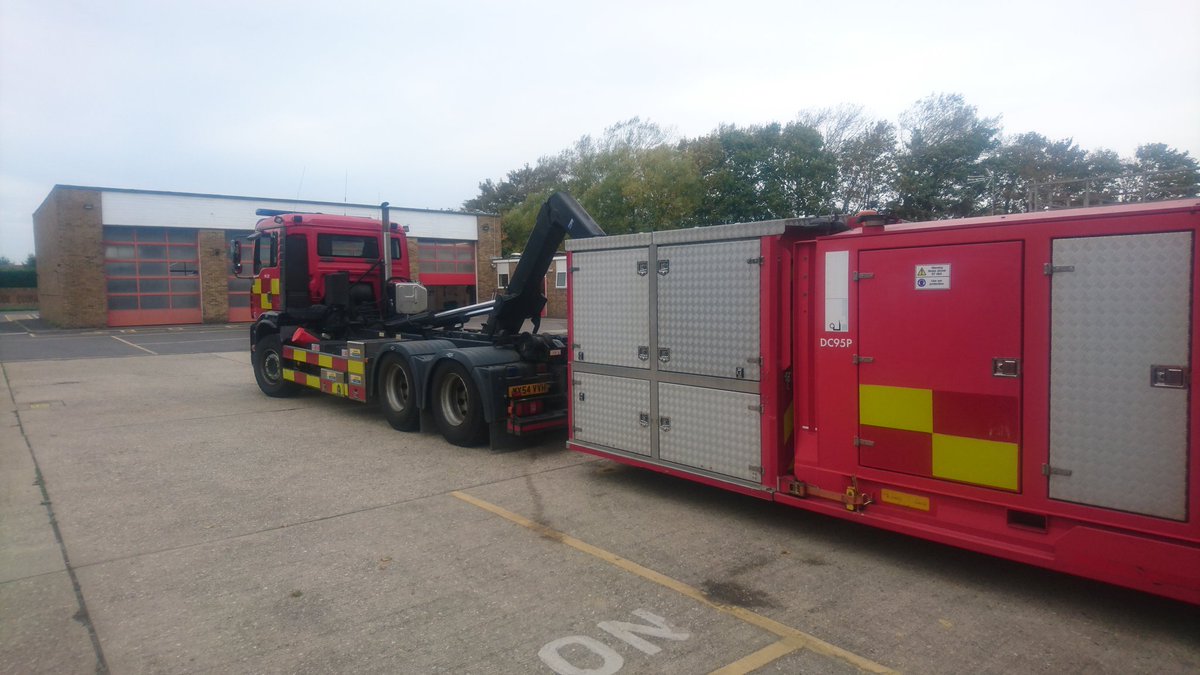 russmoore44's tweet photo. 2 of our on call colleagues learning hooklift operations as part of @HVPCapability for @WestSussexFire https://t.co/9G0B1mGvzB